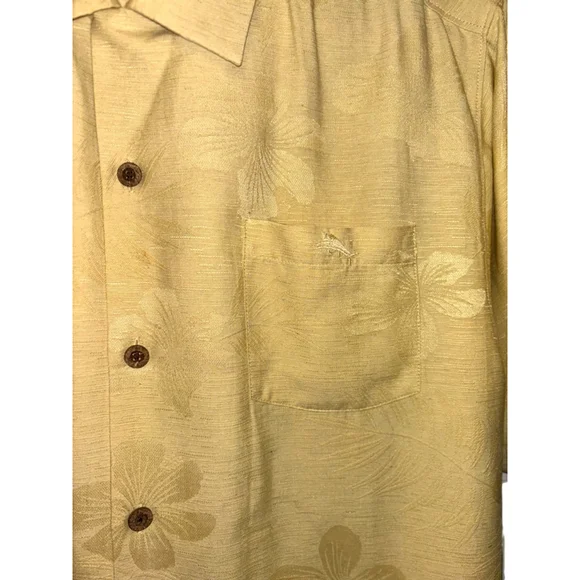 Tommy Bahama Men’s Medium Yellow Silk Hawaiian Button Up Short Sleeve Shirt - Picture 5 of 12